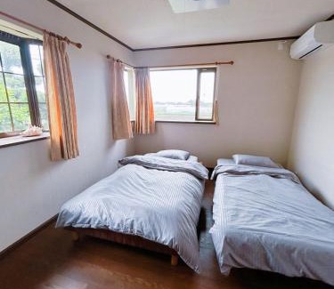 Minami Ward Apartment | 10-minute drive from Kumamoto Station, parking for 6 cars, large house that can accommodate up to 15 people