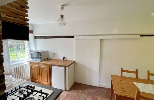 Saint-Fargeau House | 10 minutes from Guédelon, quiet house with large garden not overlooked