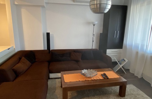 Sector 1 Apartment | 10 minutes from the airport, 10 minutes from city center