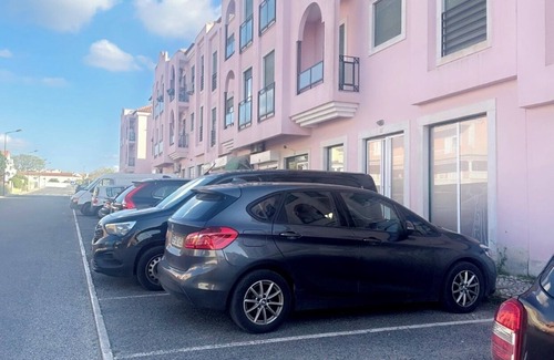 Alcochete Apartment | 10 minutes to the beach 20 minutes to the centre of Lisbon,2 bedroom APT Montijo