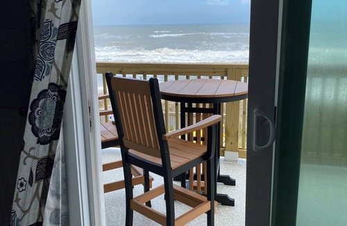 Kill Devil Hills Condo | 10% off with a 7 to 30 night stay Nov 15th through Feb 28th.