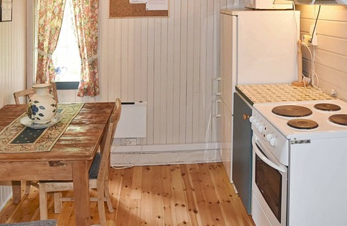 Volda House | 10 person holiday home in Folkestad