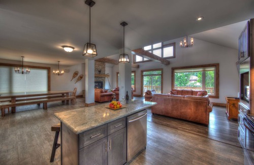 The Blue Mountains Ski Chalet | 100 Pilsen Way