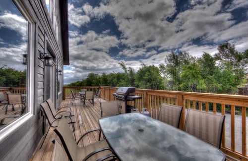 The Blue Mountains Ski Chalet | 100 Pilsen Way