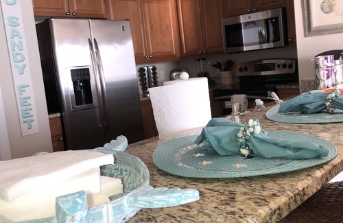 Panama City Beach Condo | 100 PLUS 5 STARS! BEACHFRONT! FREE BEACH CHAIRS! STAND UP SHOWER! FULLY STOCKED!