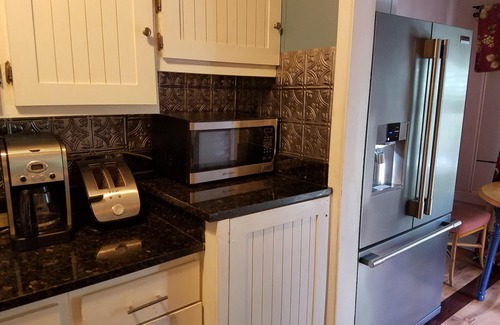 Clearwater Beach Cottage | 100 Steps to the Beach, Family and Pet friendly Real Beach Cottage