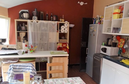 Anzio Villa | 100m>beach, 340m>trainstation to Rome, big garden, BBQ, terrace-view towards sea