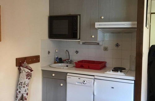 Montalbert Apartment | 100m from ski slopes, 4th floor, balcony, tv, ski locker, 55m², Montalbert