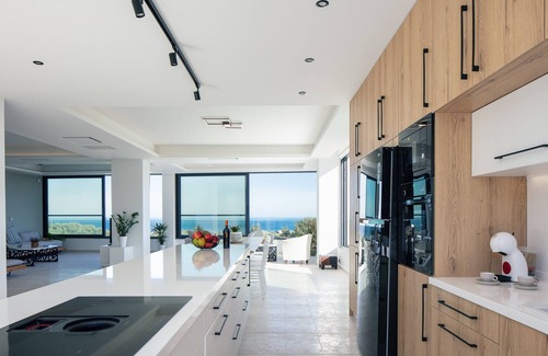 Xiro Chorio Villa | 100m2 heated pool, absolute privacy and mesmerising views!