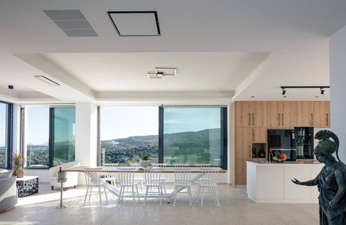 Xiro Chorio Villa | 100m2 heated pool, absolute privacy and mesmerising views!