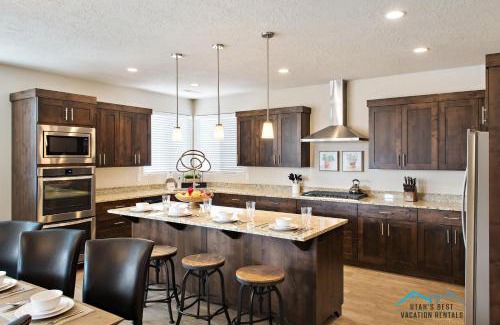 Santa Clara House | 102| Sun Country Cove in St George with Private Hot Tub