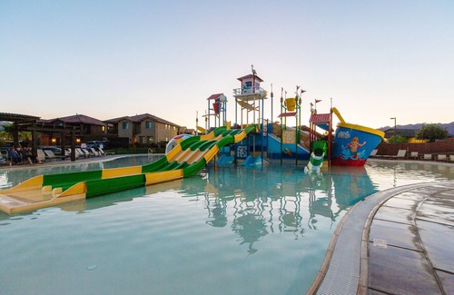 Santa Clara House | 103/104 Retreat | Resort View, Private Hot Tub, Short Walking distance to Resort