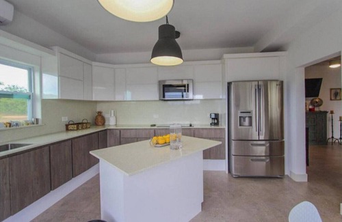 Islote House | 103 King Pool View Suite at The Grand Villa