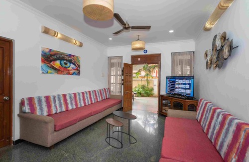 Gauravaddo Villa | 10BHK Private Family Friendly Self Catered Villa - 2 min walk to Calangute beach