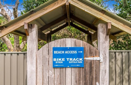 Byron Bay House | #11 Deb's Deckhouse - Tallow Beach House - 2 Bed, 2 Bath