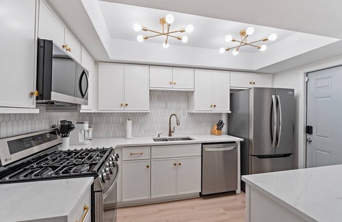 Wellington House | 11830 Brier Patch Court