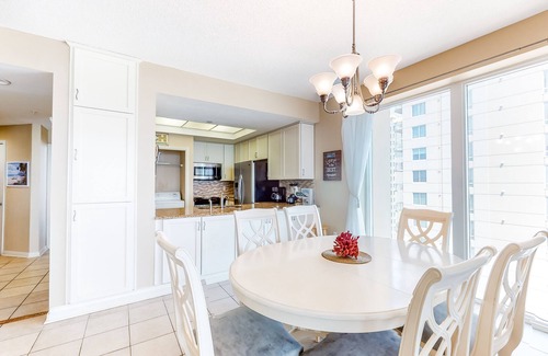 Navarre Beach Condo | 11th Floor Gulf Front Condo Great Amenities & Private Beach Access