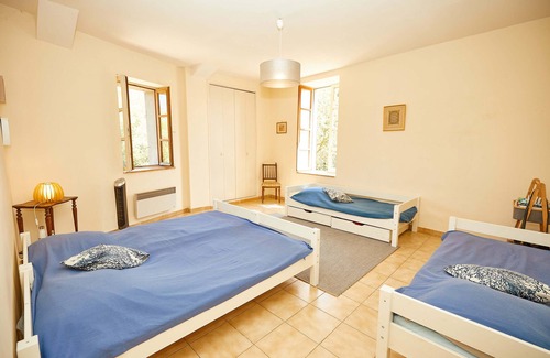 Sauvian Other | 12-17th century Castle. 8 guests, 5km to the beach