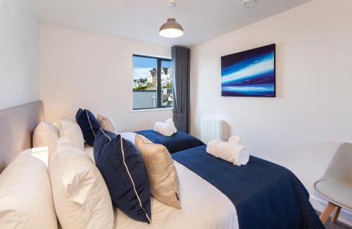 Mortehoe Apartment | 12 Middlecombe - Luxury Apartment at Byron Woolacombe, only 4 minute walk to Woolacombe Beach!