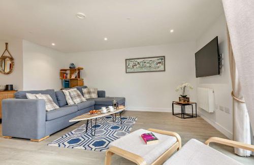 Mortehoe Apartment | 12 Middlecombe - Luxury Apartment at Byron Woolacombe, only 4 minute walk to Woolacombe Beach!