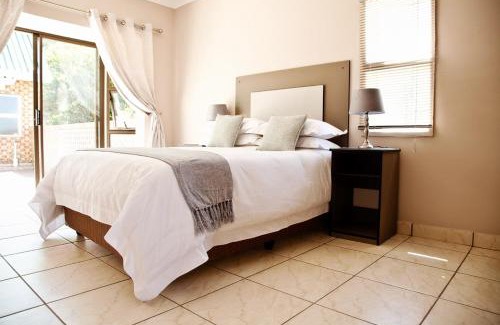 Piet Retief House | 12 On Top Guesthouse