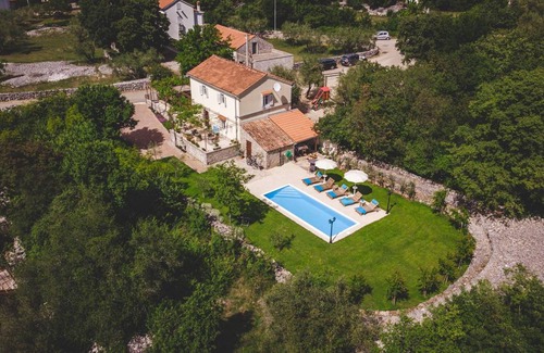 Malinska-Dubasnica Villa | 120 m² Villa ∙ 3 bedrooms ∙ 7 guests