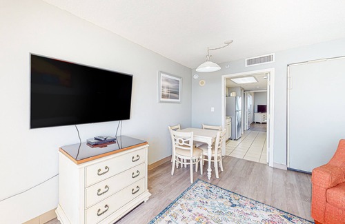 Crescent Beach Condo | 12th floor oceanfront condo w/shared pool, free WiFi, balcony, shared hot tub