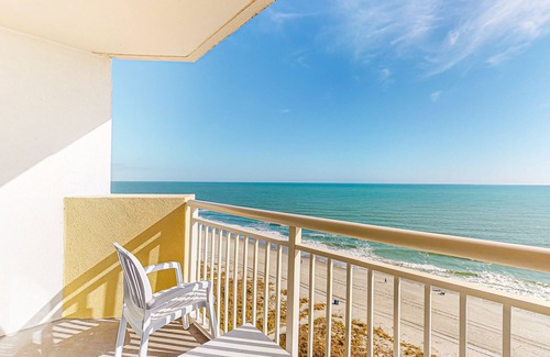 Crescent Beach Condo | 12th floor oceanfront condo w/shared pool, free WiFi, balcony, shared hot tub
