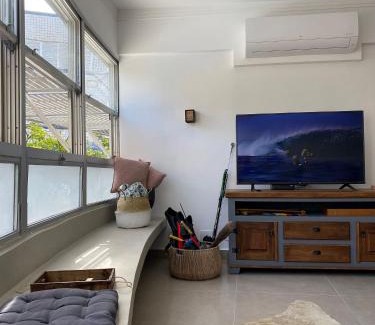 Tombo House | 13-A - Apto 2 dorms c/ar condicionado + 1vaga