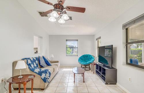 Spring Hill House | 13 Mi to Hudson Beach Family Escape with Lanai