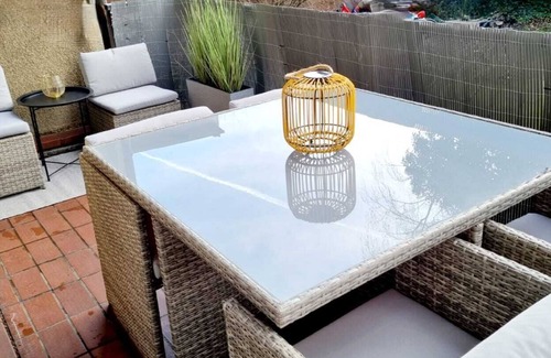 Luenen Apartment | 135m² Apartment I max. 8 guests I Central I Kitchen I Balcony I Parking I Wi-Fi