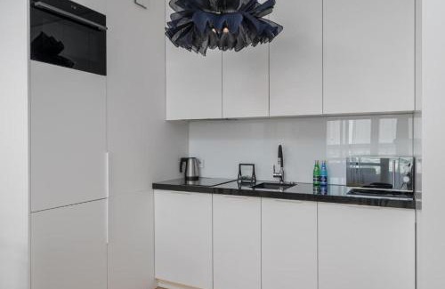 gmina Parzeczew Apartment | 13th Floor Arkadia Apartment by NYX Apart