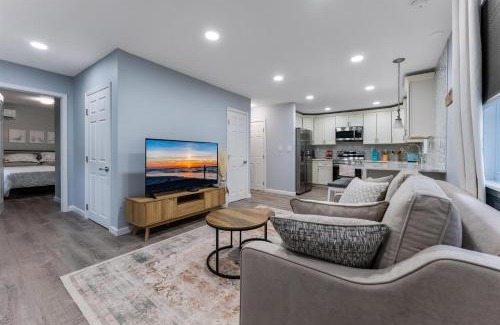 Wildwood Apartment | 140 E Burk Ave, Unit D