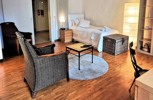 Lausanne Apartment | 140 Lausanne Ouchy, BEST LOCATION 50 meters from the lake !