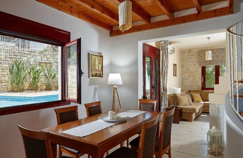 Drosia House | 140 m² House ∙ 3 bedrooms ∙ 7 guests