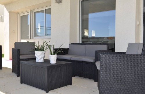 Carnon-Plage House | 140 M2 LARGE STANDING APARTMENT/1st LINE/SEA VIEW/DIRECT POOL