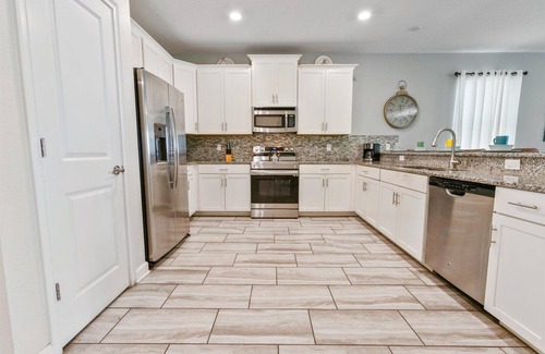 Davenport House | 1411 Rolling Fairway Drive