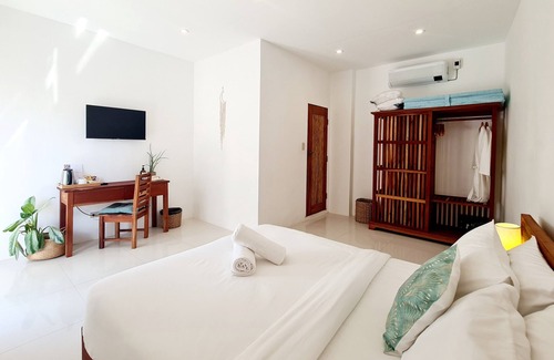 Lucap Hotel | 148 Guesthouse and Resort
