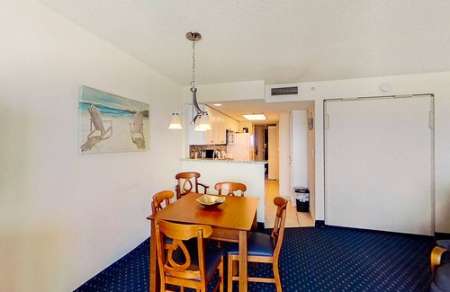 Crescent Beach House | 14th-Floor Oceanfront Condo w/Shared Pool & Hot Tub & Central AC