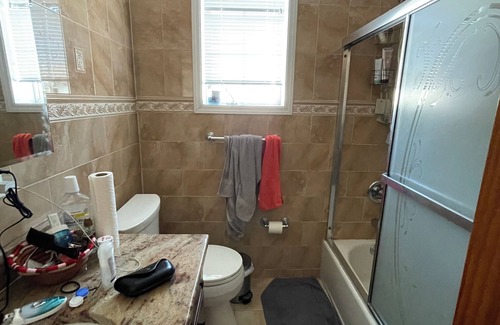 East Flushing House | 15 Min to Midtown on LIRR! 3-bed, 2 Full bath w Clotheswasher, Dryer, D/W.