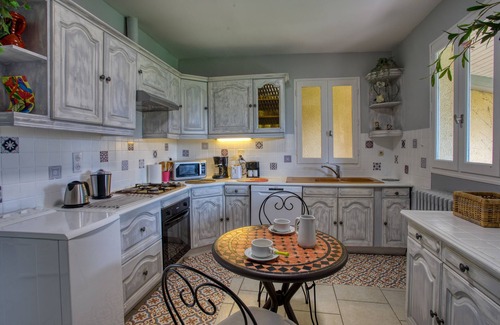 Tamnies House | 15 mins from Sarlat and caves comfortable cottage with swimming pool,