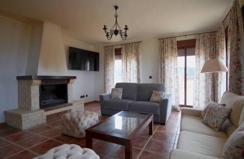 Loja House | 1500 m² House ∙ 10 bedrooms ∙ 20 guests