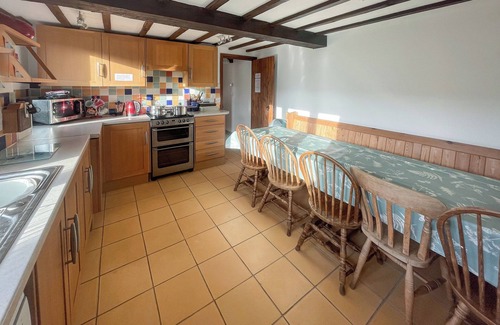 Christchurch Cottage | 16 bedroom accommodation in Bampton, near Tiverton