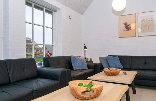 Sundhuse House | 16 person holiday home in Ulfborg