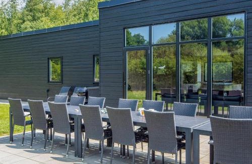 Fjellerup Strand House | 16 person holiday home in Glesborg