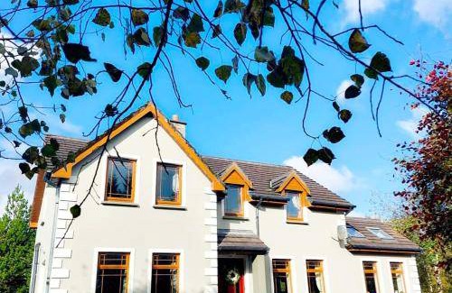 Killarney House | 160 m² House ∙ 5 bedrooms ∙ 9 guests
