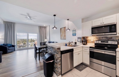 Madeira Beach Condo | 1605 Madeira Bay Resort with pool- walkable to beach and Johns Pass