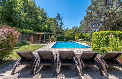 Cerovlje House | 166 m² Maisonette ∙ 4 bedrooms ∙ 10 guests