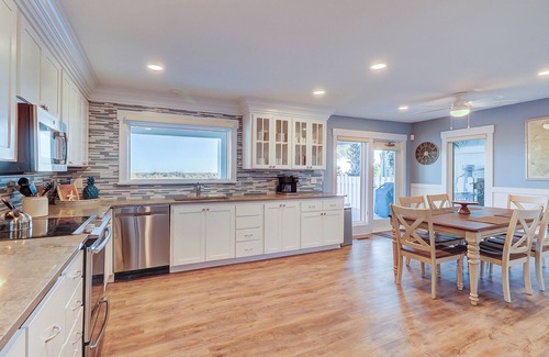 North Forest Beach House | 17 Dune Ln-The Cottage-Oceanfront, Super Cute! Fire Pit, HEATED POOL & SPA