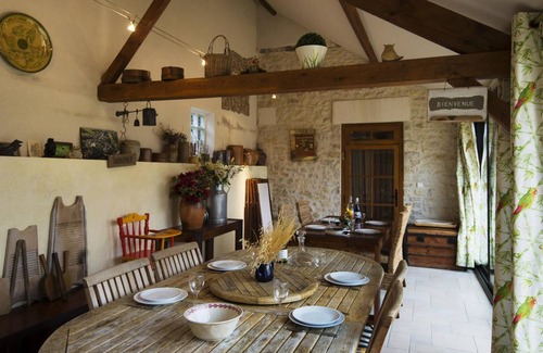 Ouanne House | 170 m² House ∙ 4 bedrooms ∙ 8 guests